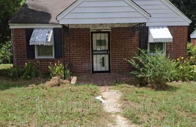1493 S Montgomery St photos photos
