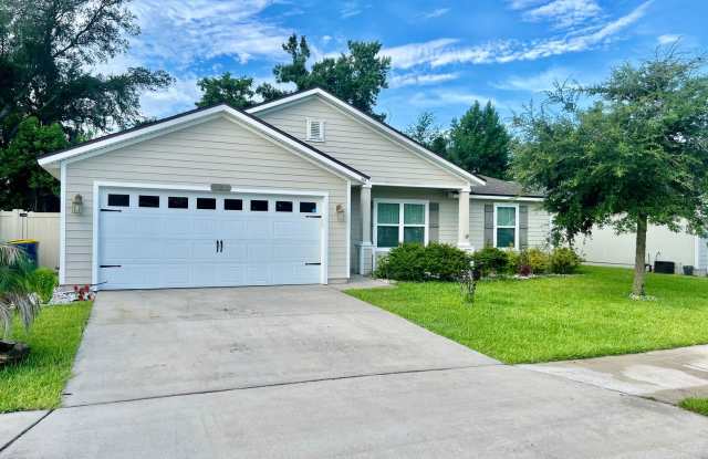 Spacious 4 Bed + Bonus Room | Pool | Prime Location | EV Charger photos photos