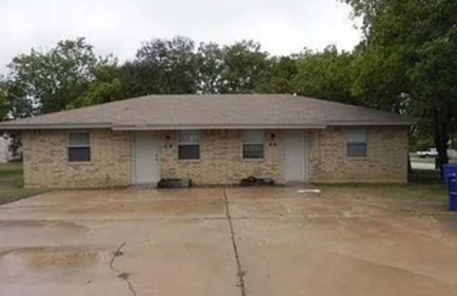 Beautiful 2 Bed / 1 Bath home in Copperas Cove - SPLIT SECURITY DEPOSIT ($225 P/MONTH FOR 4 MONTHS) photos photos