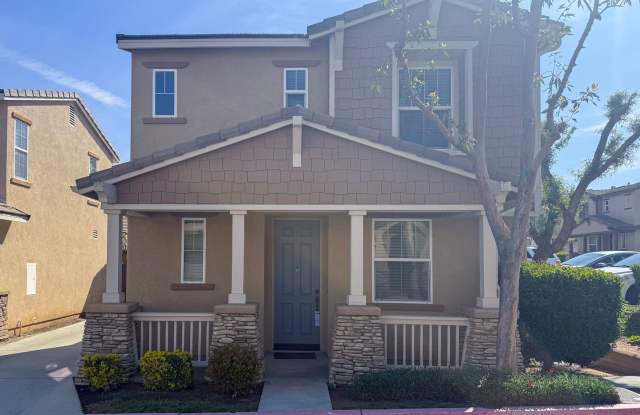 Beautiful 3 bedroom, 2.5 bathroom  Redlands Home in Desirable Neighborhood! photos photos