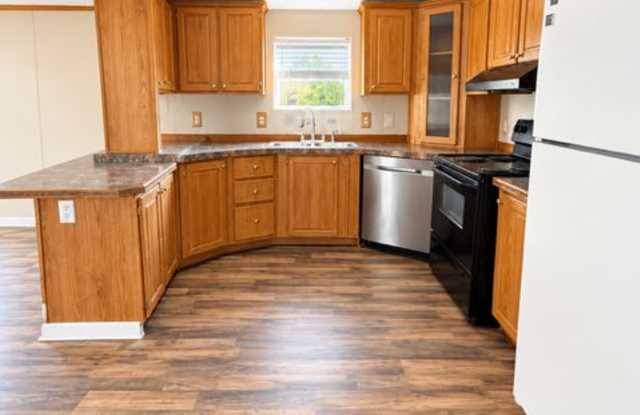 437 Everest Road Lot 3 Gallery 3