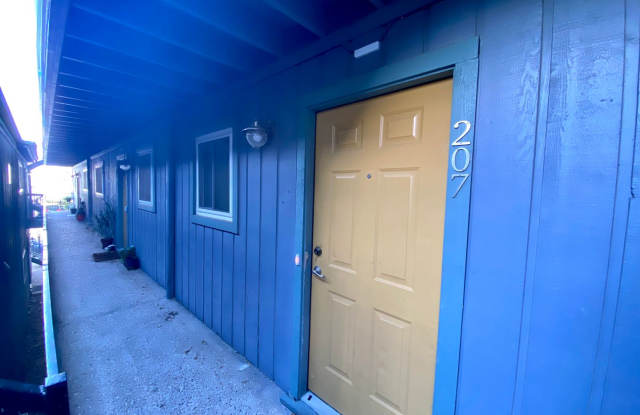 Updated 2 Bedroom off Guadalupe! 3815 Guadalupe Gallery 4