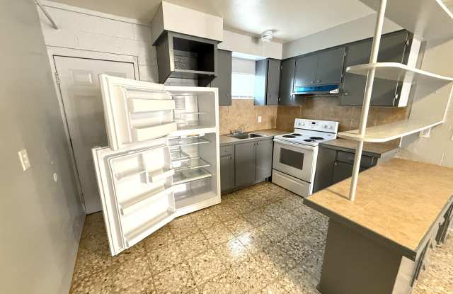 1101 Hibiscus Ave photos photos