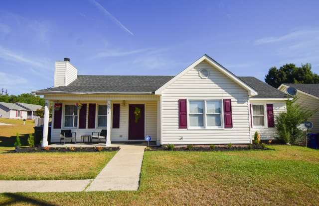 Coming Soon-One Months Rent FREE- 3 Bedroom 2 Bathroom- Pets Considered Gallery 3