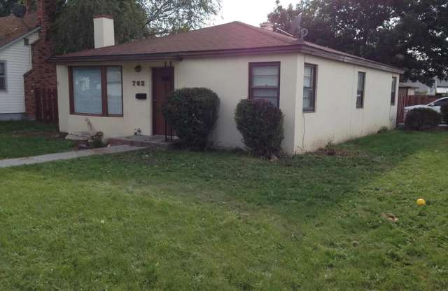 Charming 3-bedroom 1-bath house with yard in Nampa, ID! photos photos