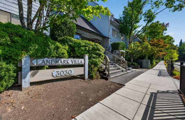 Beautifully Remodeled 2BR Condo in Downtown Mercer Island photos photos