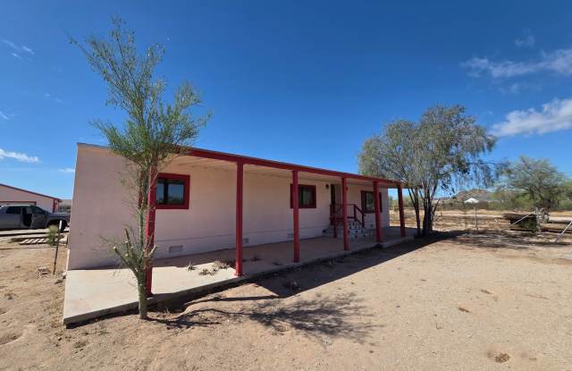 Queen Creek 3 bed / 2 bath on just under 5 Acres with private well! No HOA! photos photos