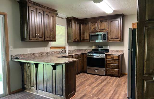 2 Bedroom 1.5 Bathroom House Gallery 3
