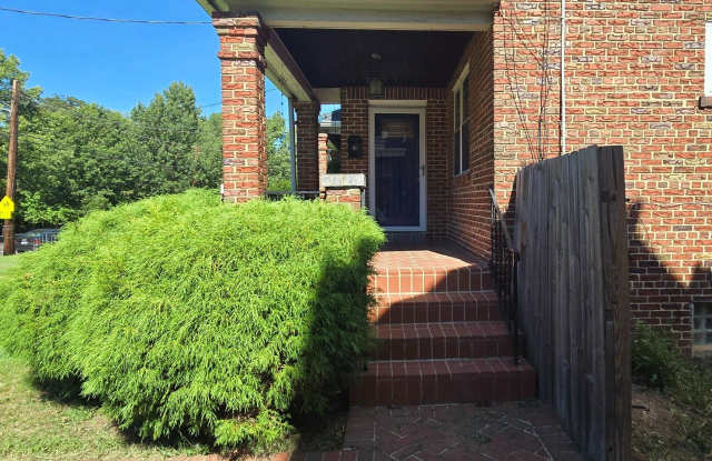 3941 ALABAMA Avenue SE Gallery 2