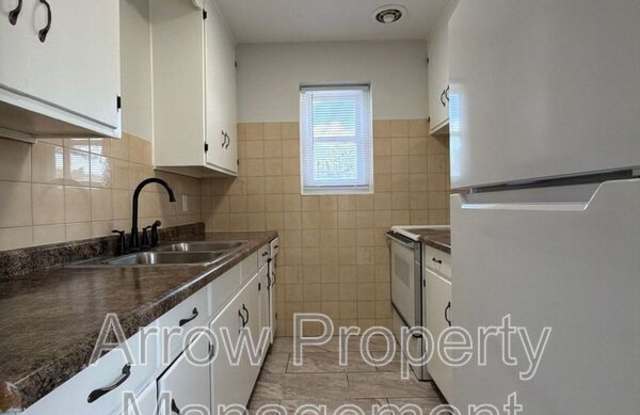 1037 G Street - 1037 G Street, Lincoln, NE 68508