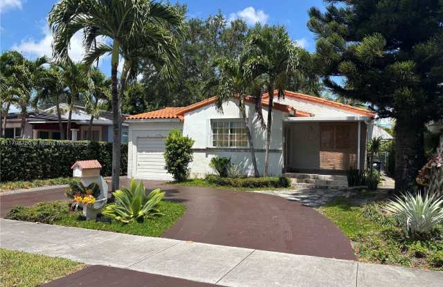 625 South Drive photos photos