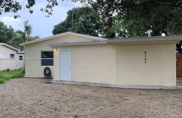 6740 Park St photos photos