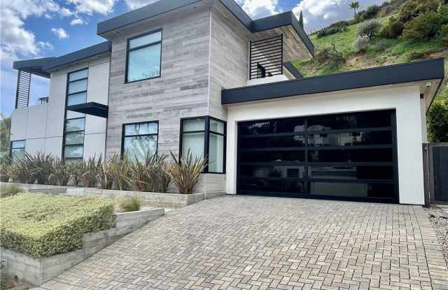 1319 Sunset Plaza Drive - 1319 Sunset Plaza Drive, Los Angeles, CA 90069 1319 Sunset Plaza Drive - 1319 Sunset Plaza Drive, Los Angeles, CA 90069