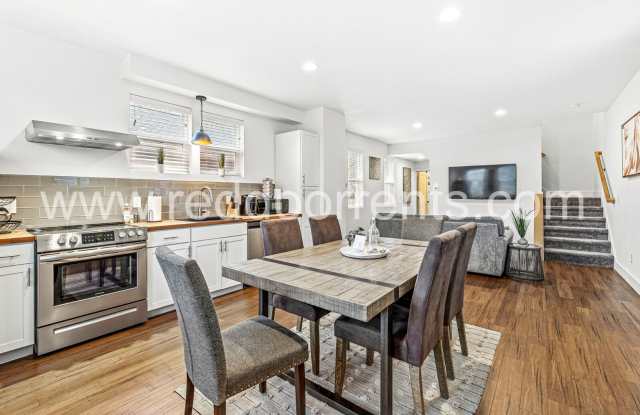 Fully Furnished 3BR/2BA Home in Indianapolis – Modern Comfort! - 1619 North Tacoma Avenue, Indianapolis, IN 46218