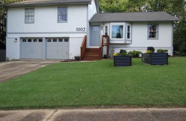 1002 Southeast Antietam Road Gallery 1