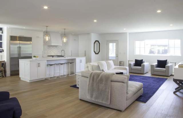 6429 Dowling Drive Gallery 2