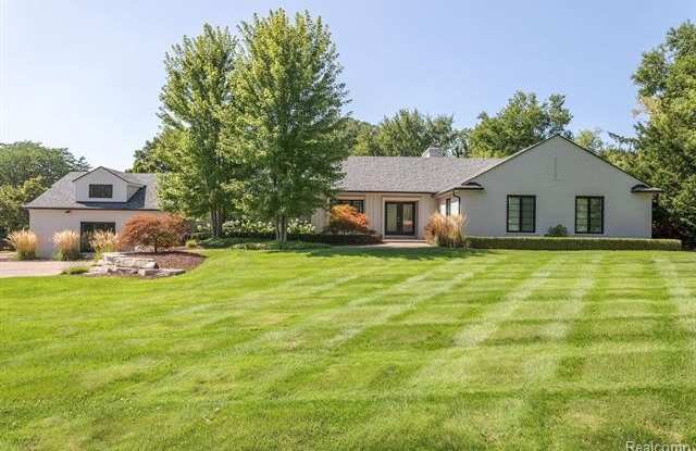 172 Linda Lane - 172 Linda Lane, Bloomfield Hills, MI 48304