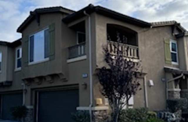 Beautiful 2 Bedroom, 2 Bathroom Oxnard Condo! Ready for Move In! photos photos