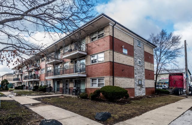 1121 W 127th St photos photos