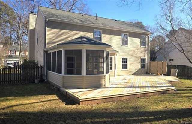 305 PEACHTREE LANE - 305 Peachtree Lane, York County, VA 23693