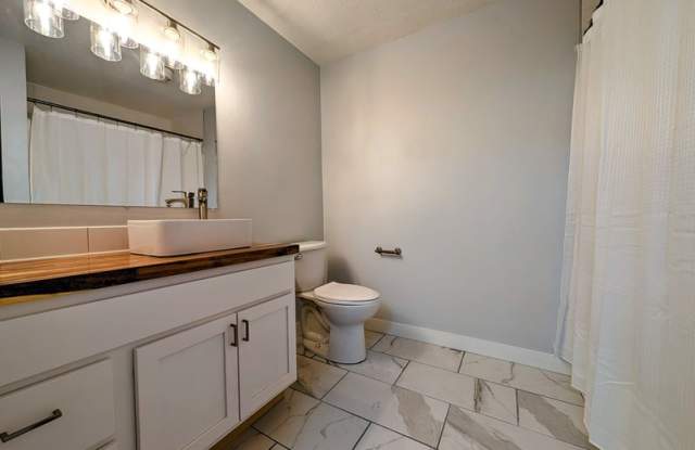 408 East 15th Street - 208 Gallery 4