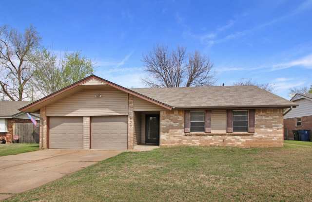 Great 3 Bed 2 Bath In Edmond Gallery 1
