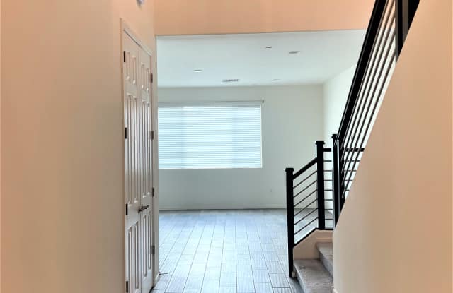 9450 N Andrina Dr Gallery 4