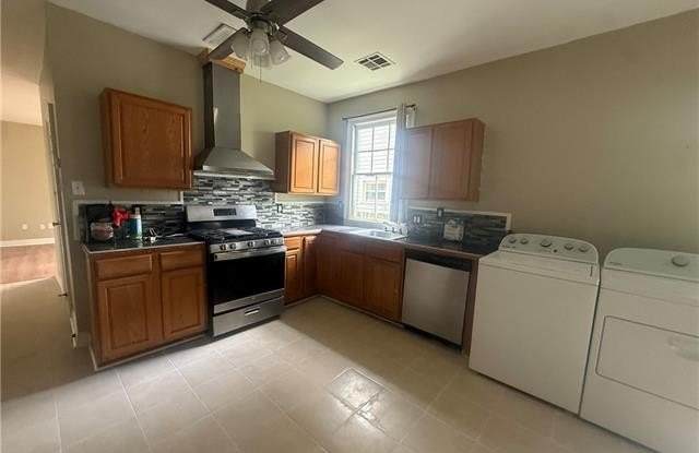 5547 ROSEMARY Place Gallery 2