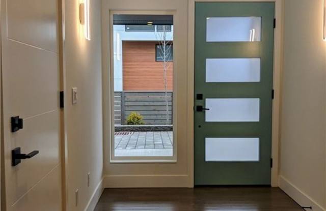 10123 NE 63rd St. Unit  Unit A Gallery 2