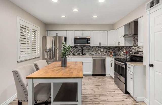 5226 N 20th Street unit: C5 photos photos