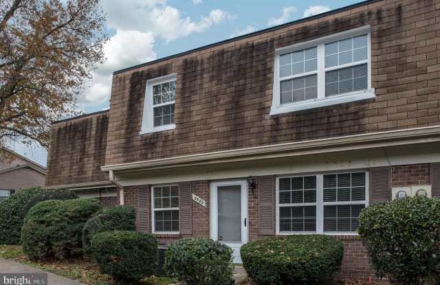 9589 HAGEL CIRCLE Gallery 2