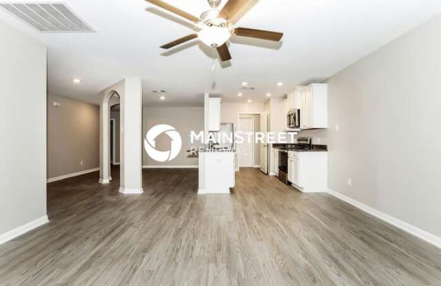 25208 Dickens Drive Gallery 3