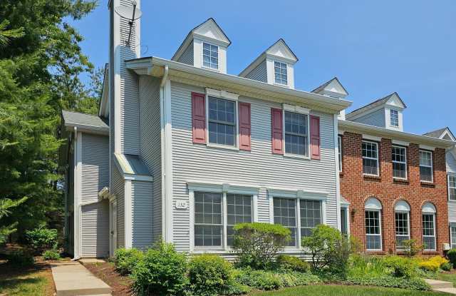 132 SHREWSBURY COURT photos photos