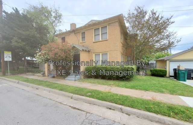 3110 1/2 N Lake Ave Gallery 3