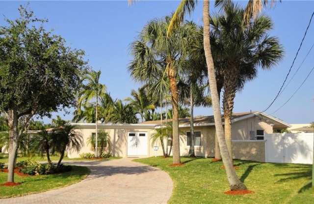 1110 Se 9th Ave - 1110 Southeast 9th Avenue, Pompano Beach, FL 33060