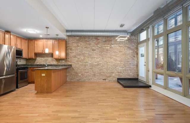 1446 S Michigan Avenue Gallery 4
