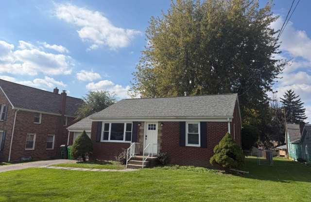 Beautifully Updated Brick Ranch for Rent – Perry Township! Gallery 1