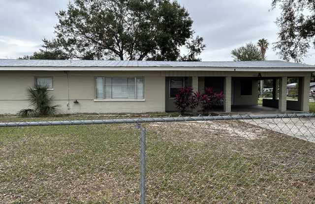 1800 3st St NW - 1800 Northwest 3rd Street, Winter Haven, FL 33881