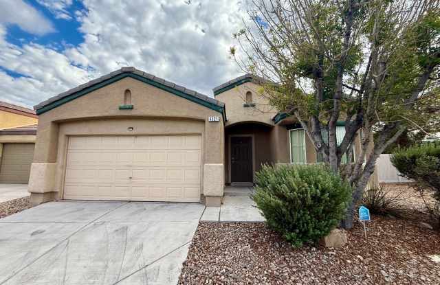 FRESH & RENT READY!  GATED - SINGLE STORY 3/2/2 CAR CUL-DE-SAC HOME Gallery 1