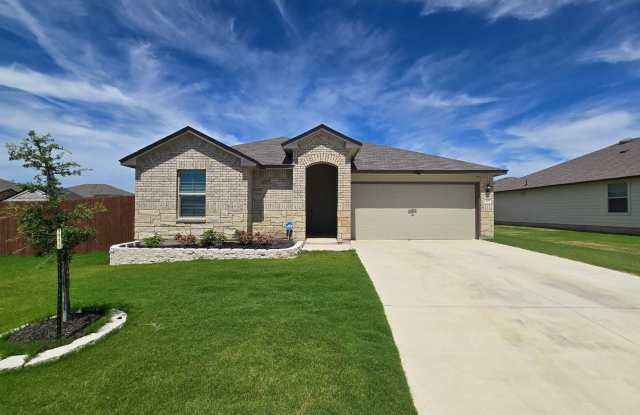 RENT REDUCTION - NEW IN MANAGEMENT - AVAILABLE NOW! photos photos