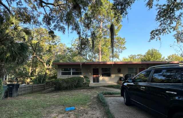 717 Edgewood Street Duplex photos photos 717 Edgewood Street Duplex photos photos