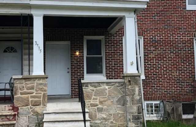 Beautiful and ready to move in 3 Bedroom, 1 Full Bath home just minutes from downtown! photos photos