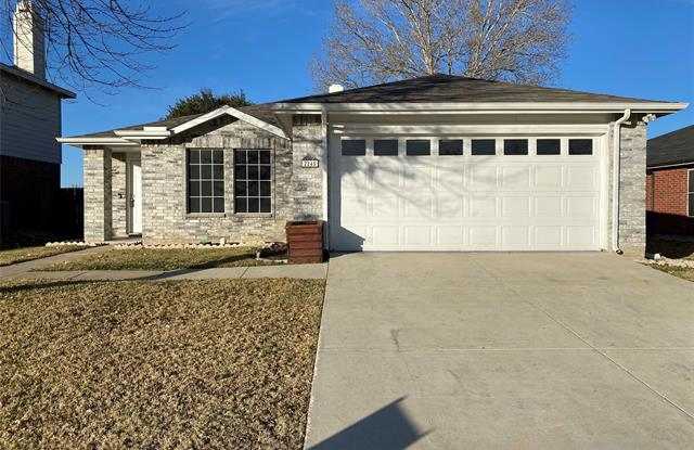 2245 Bradford Pear Drive - 2245 Bradford Pear Drive, Little Elm, TX 75068