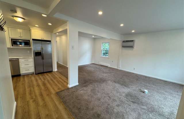 25401 Pembroke Avenue Gallery 1
