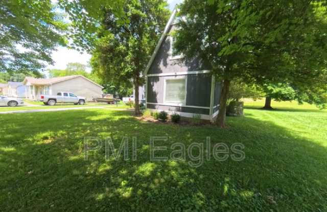 504 Willow Lane Gallery 2