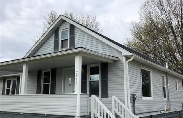 2049 Linwood Ct - 2049 Linwood Ct, Elyria, OH 44035