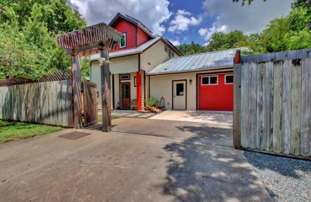 1919 Pasadena Drive - Unit B - 1 Gallery 2