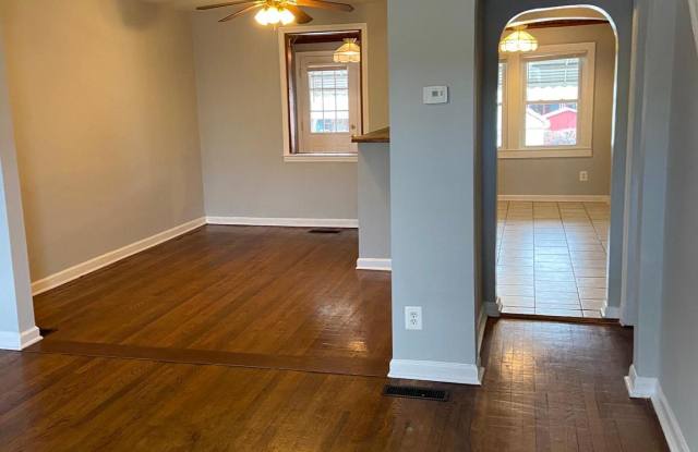 423 52ND Gallery 3