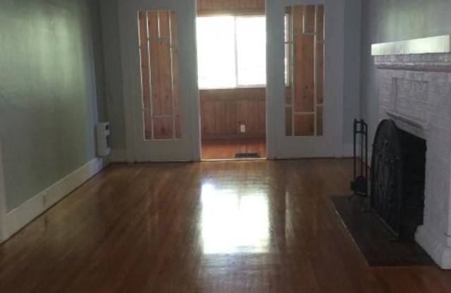 5022 9th Avenue Northeast Gallery 3