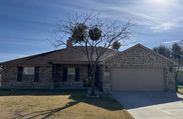 1410 Sun Dance - 1410 Sundance Road, Stephenville, TX 76401